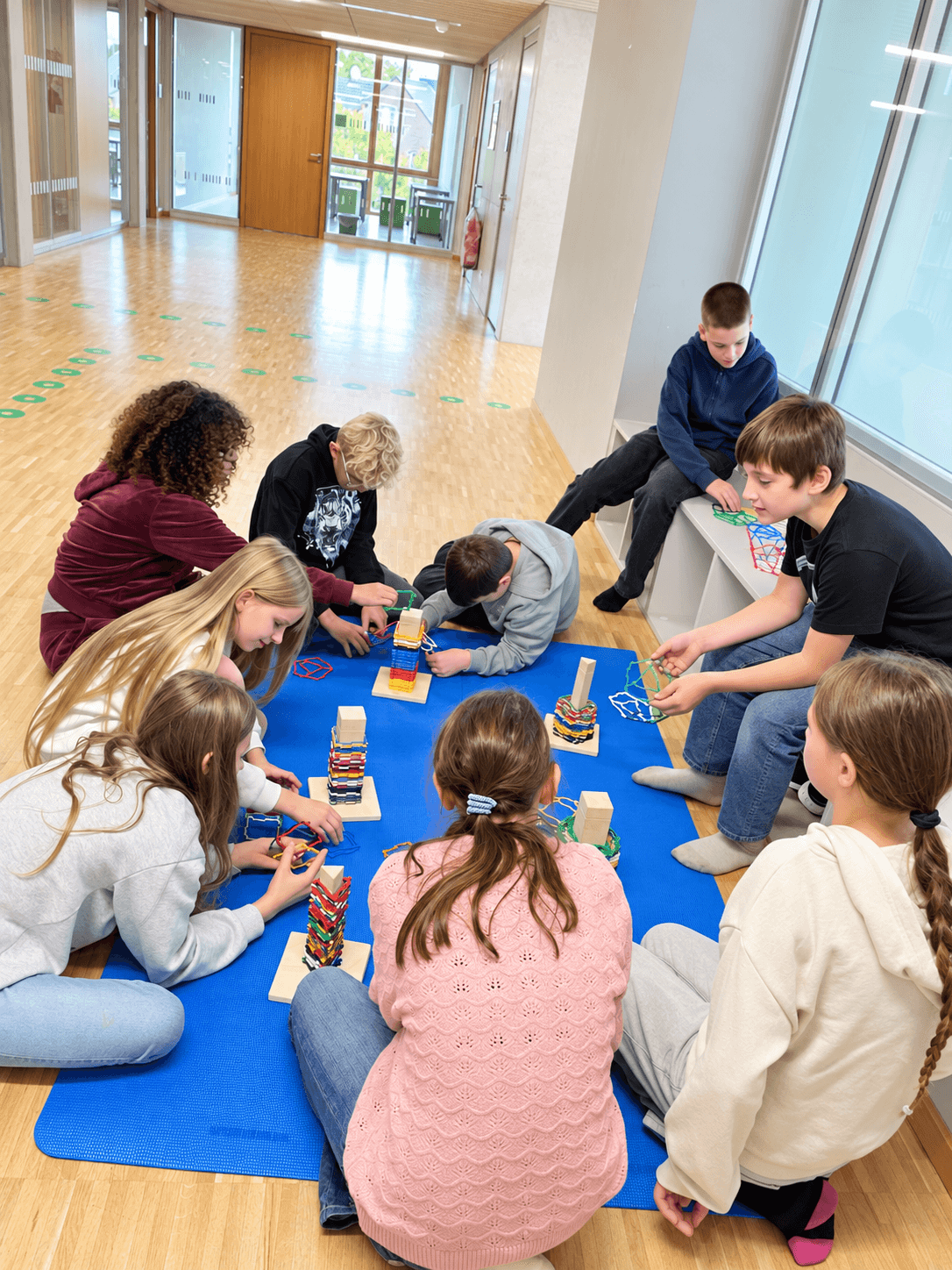 Jahrgangsübergreifendes Lernen in den Montessori-Klassen