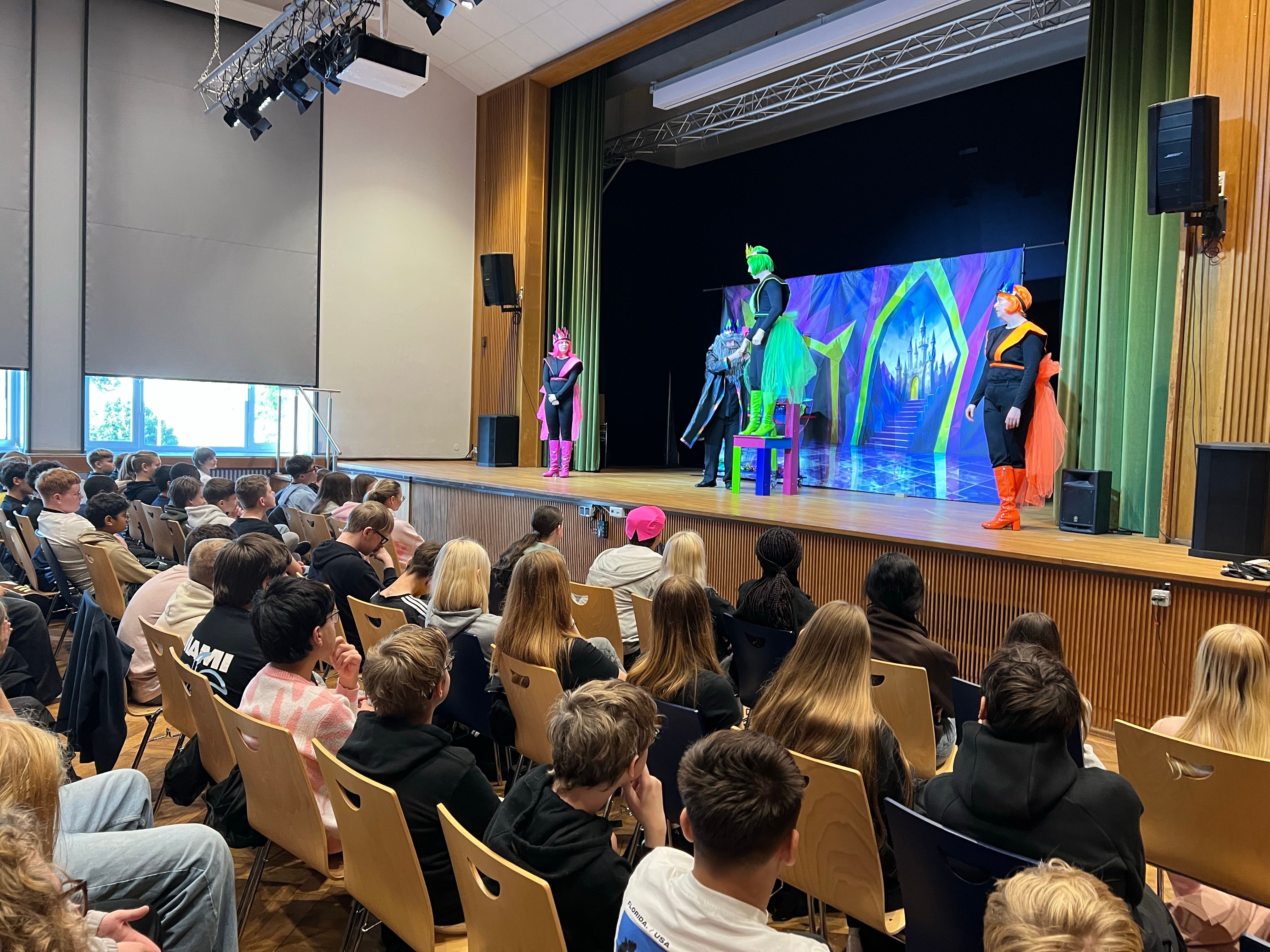 Das White Horse Theatre begeisterte in unserer Aula! 