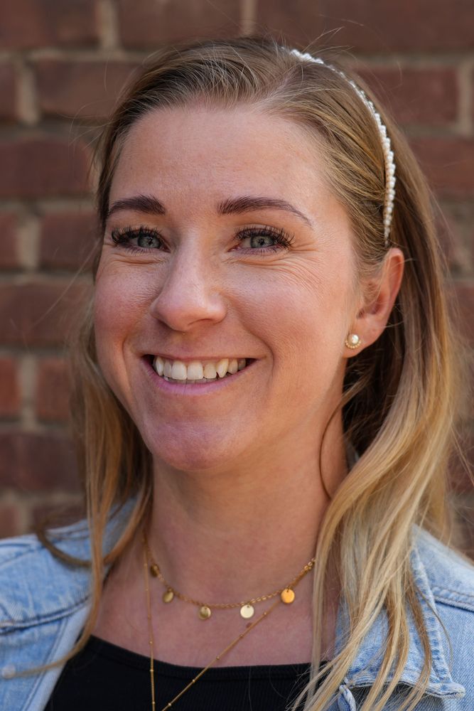 Dames - DMS - eileen.dames@ge-emmerich.de - Fächer: BI, NW, CH 