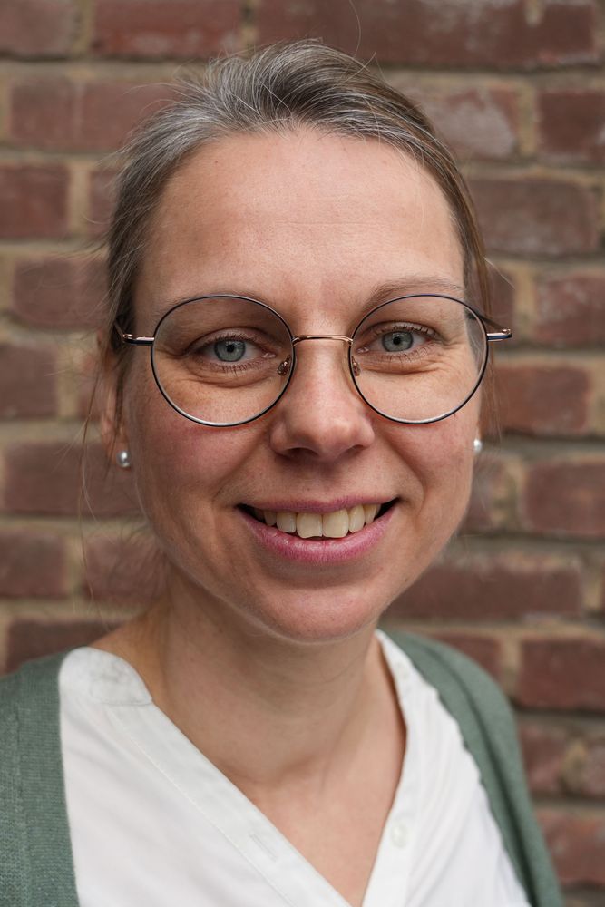 Lübbers - LÜB - diana.luebbers@ge-emmerich.de - Fächer:  