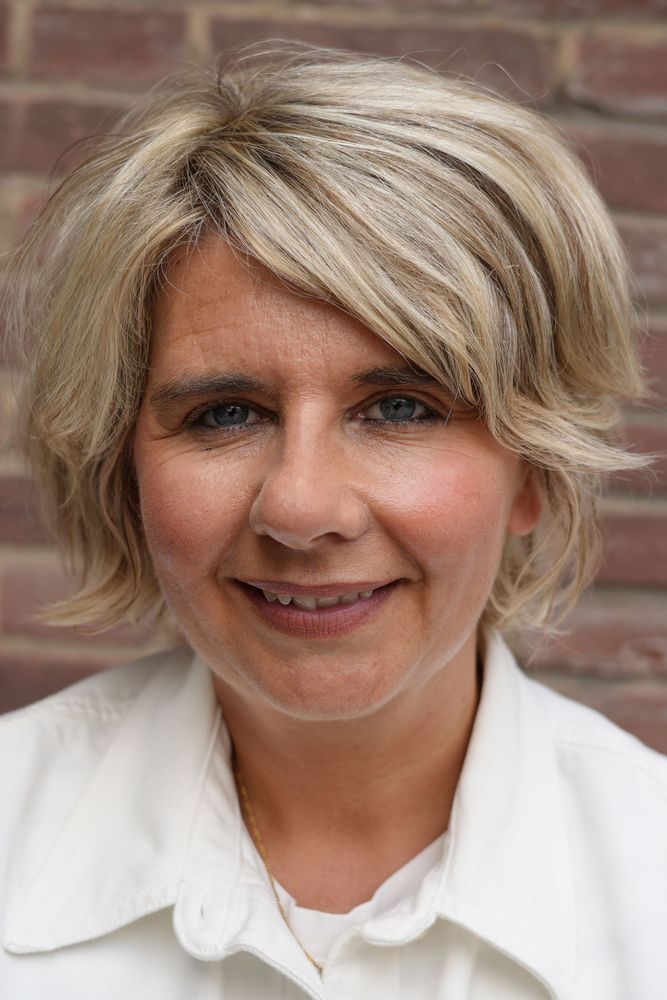 Döbberthin - DÖB - julia.doebberthin@ge-emmerich.de - Fächer: NL, EK 