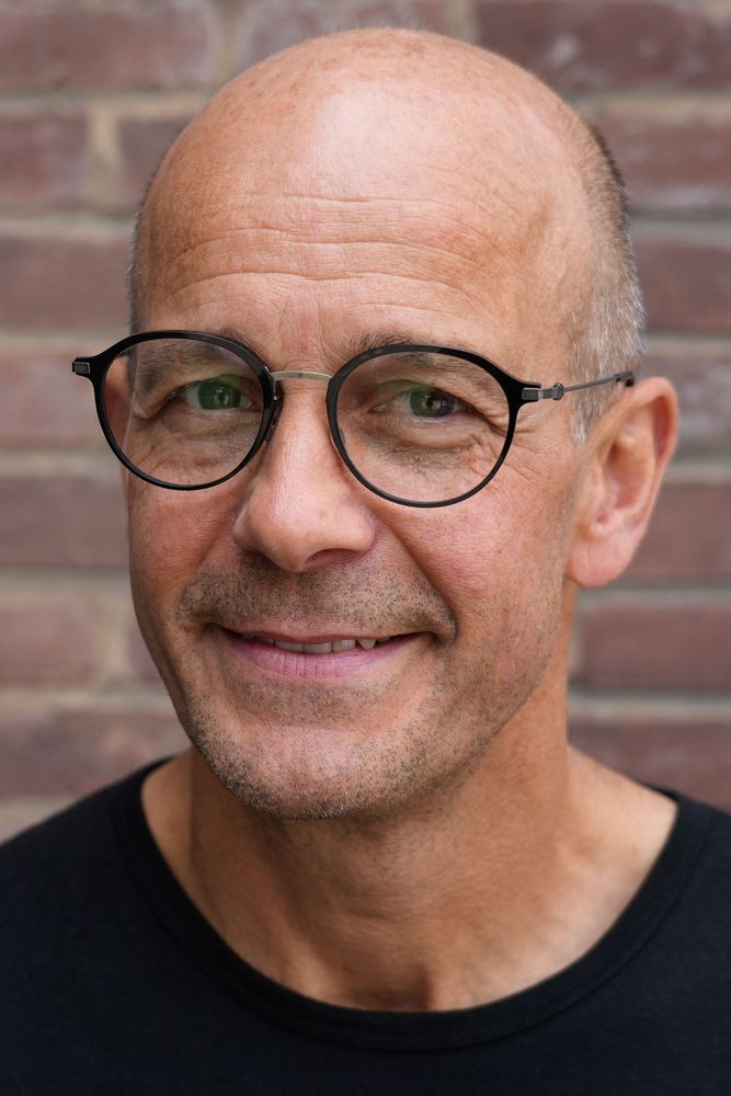 Houben-Ring - HRG - holger.houben-ring@ge-emmerich.de - Fächer: SP, CH, M, PH 