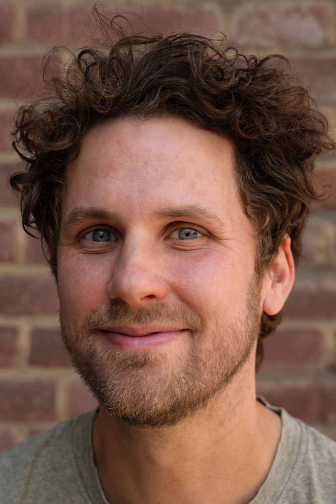 Lach - LCH - frederik.lach@ge-emmerich.de - Fächer: TC, SP, M, PH 