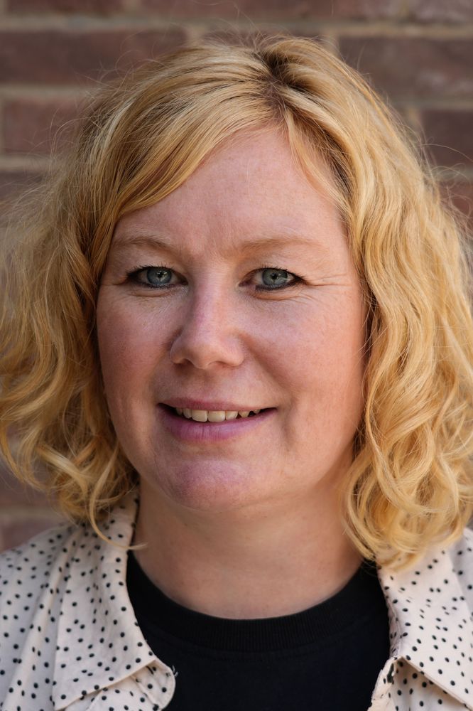 Over - OVR - henrieke.over@ge-emmerich.de - Fächer: D, L, DaZ, GE 