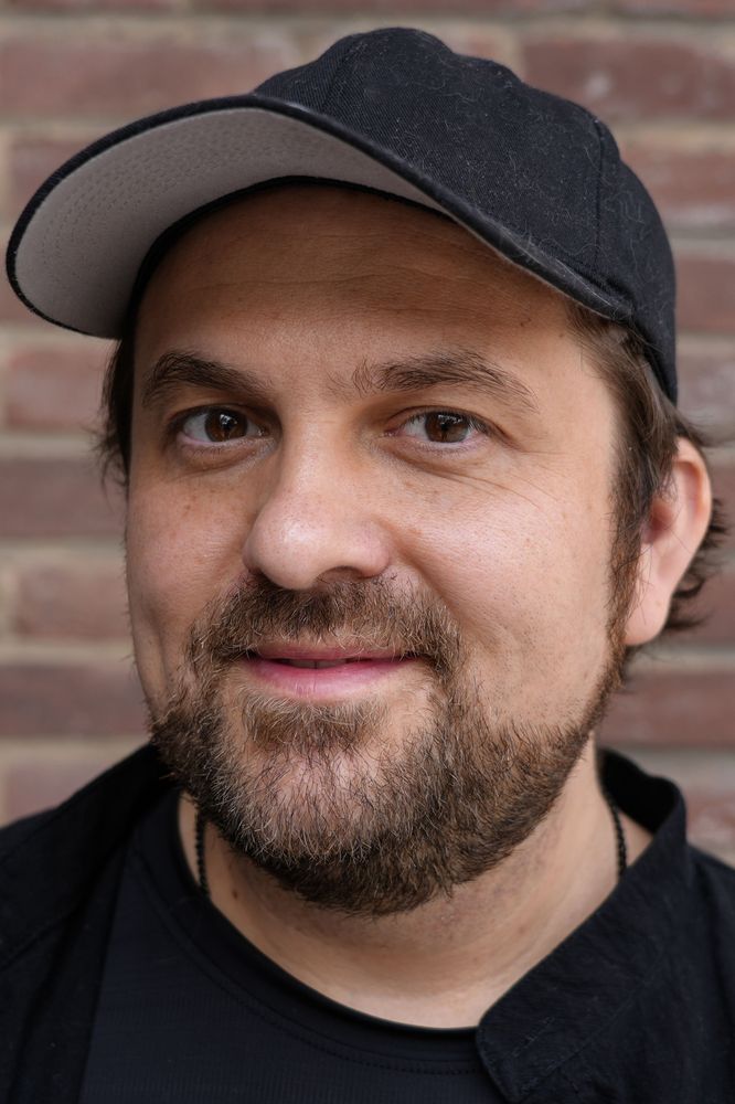 Schrattenecker - SRA - simon.schrattenecker@ge-emmerich.de - Fächer: CH, EK 