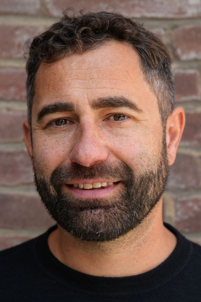 Völlm - VLM - johannes.voellm@ge-emmerich.de - Fächer: M, SP 