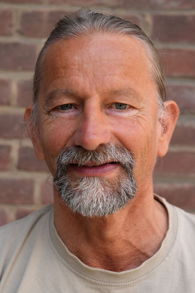 Walther - WAL - gerd.walther@ge-emmerich.de - Fächer: D, PP 