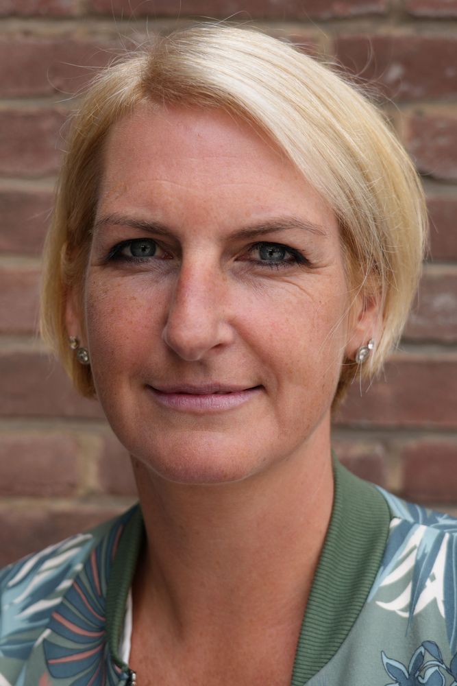 Wenski - WSK - birthe.wenski@ge-emmerich.de - Fächer: D, EK, NW 